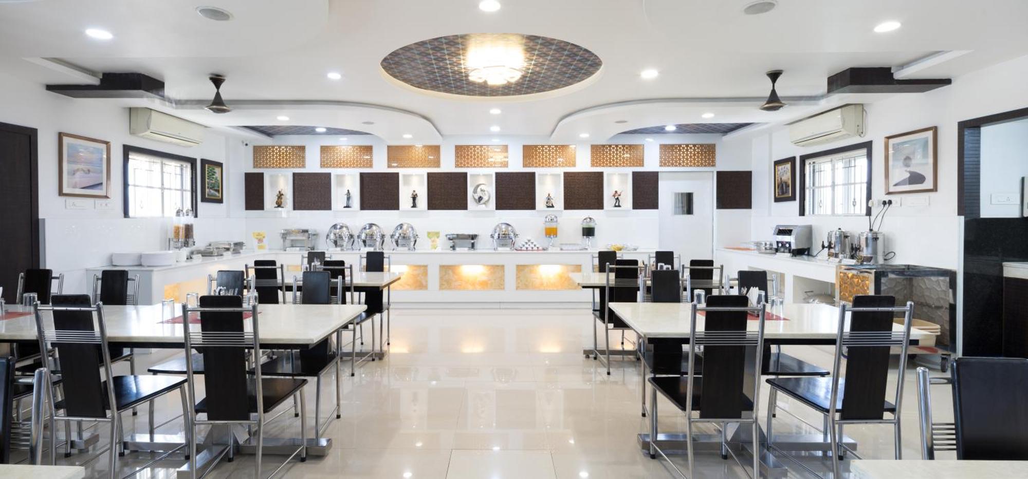 Ananyas Nest Hotel Kojambuttúr Kültér fotó