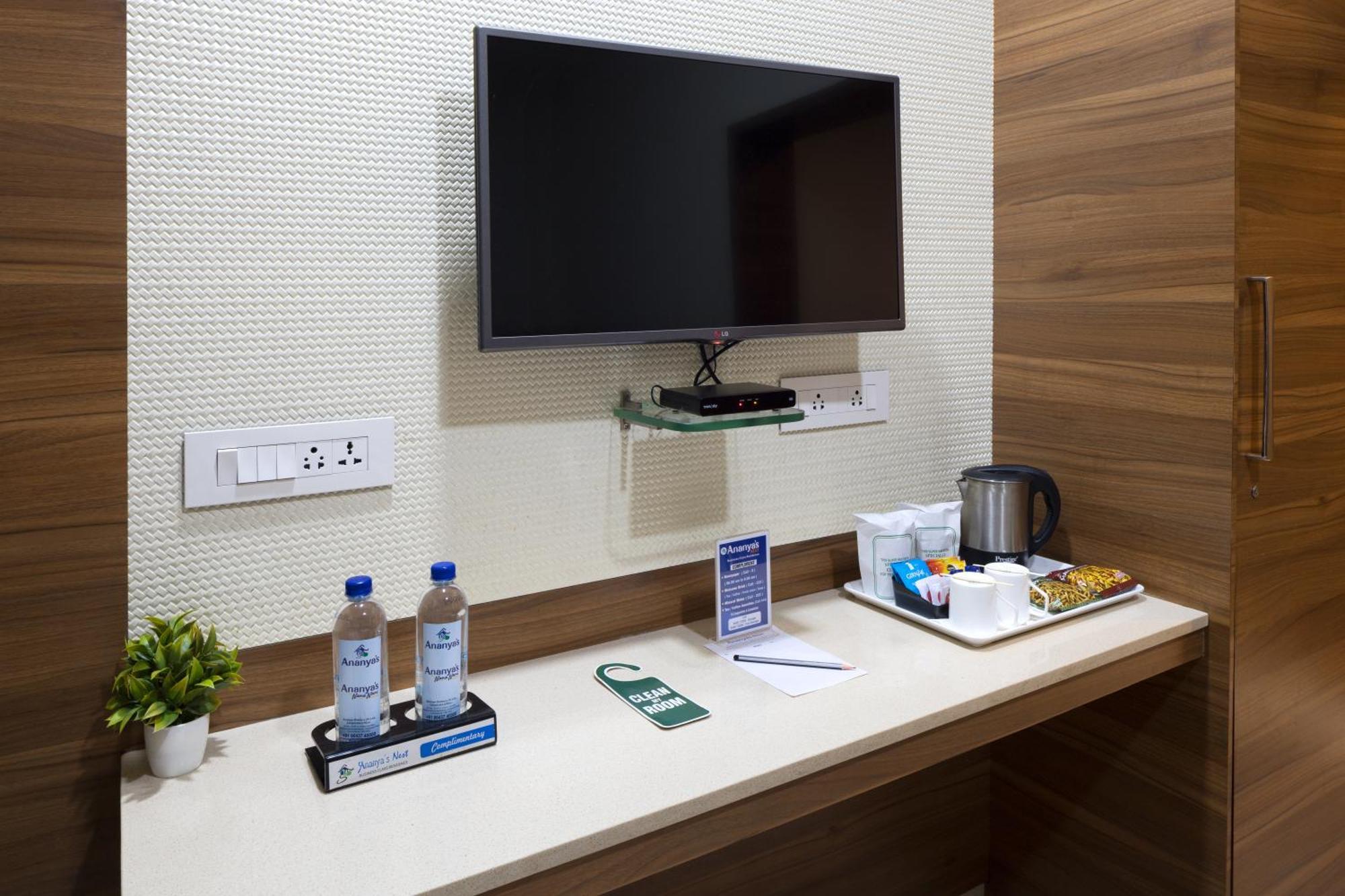 Ananyas Nest Hotel Kojambuttúr Kültér fotó