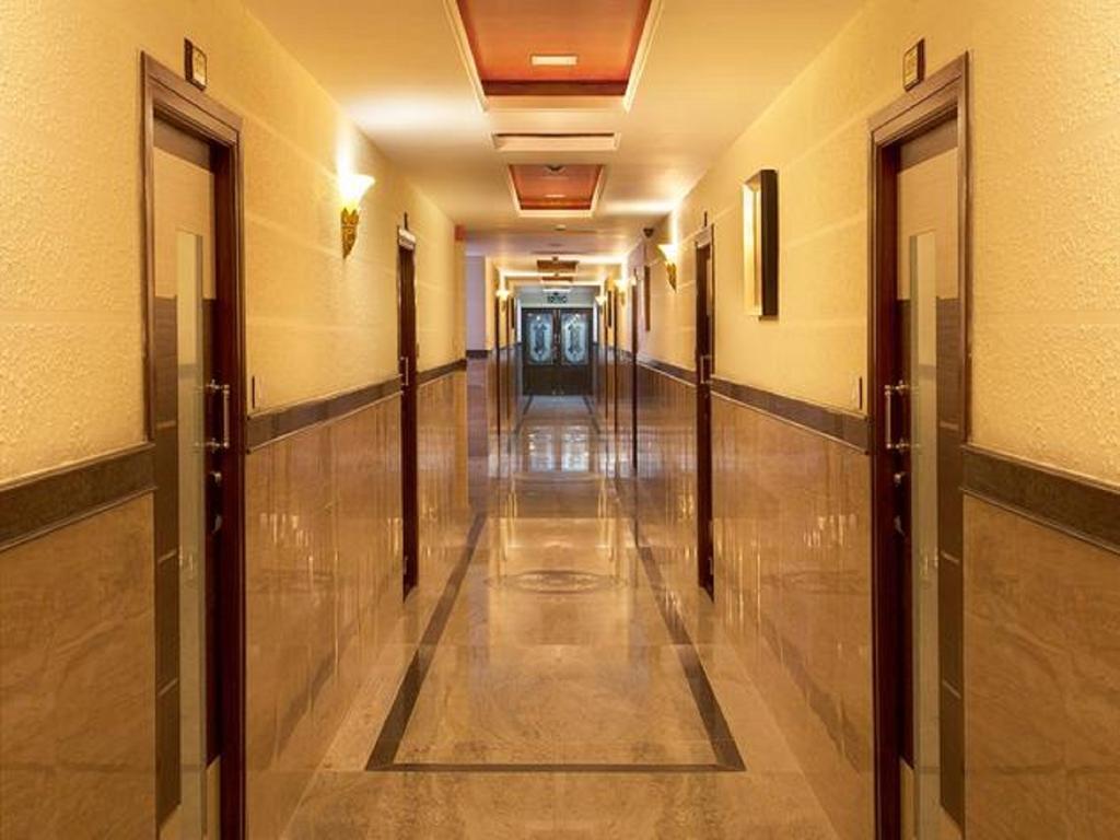 Ananyas Nest Hotel Kojambuttúr Kültér fotó